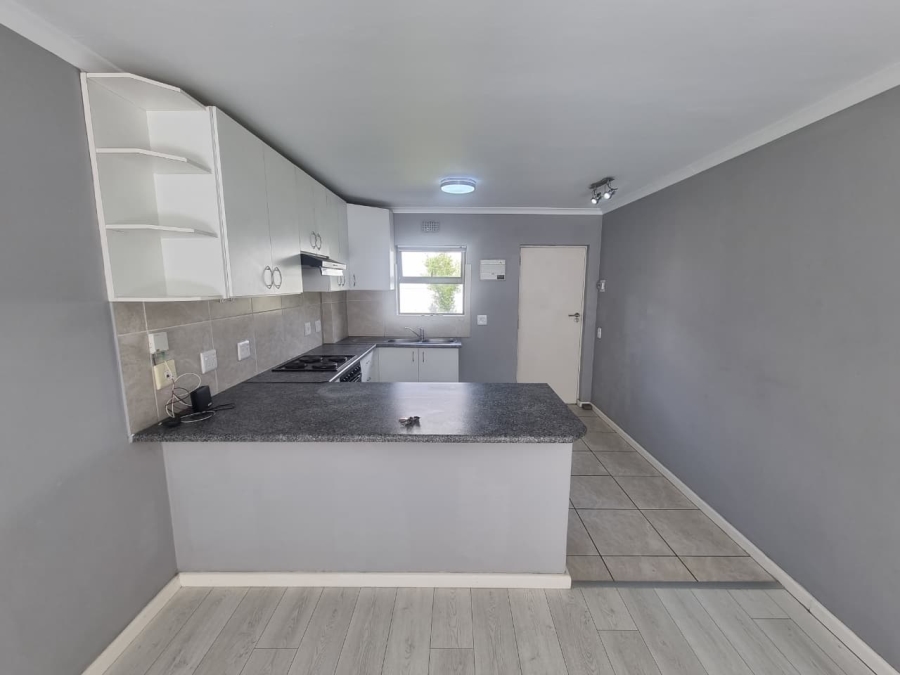 1 Bedroom Property for Sale in Royal Ascot Western Cape